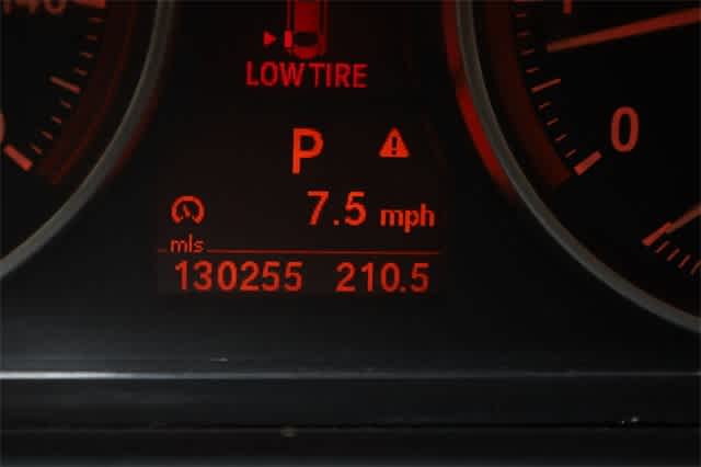 Thumbnail: 2011 BMW 3 Series - 24