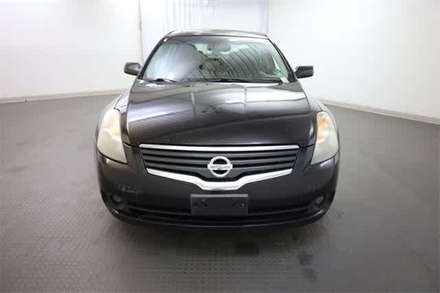 Thumbnail: 2009 Nissan Altima - 12