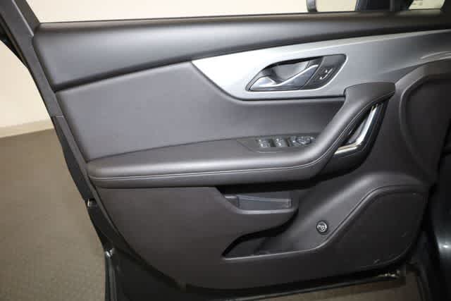 Thumbnail: 2019 Chevrolet Blazer - 12