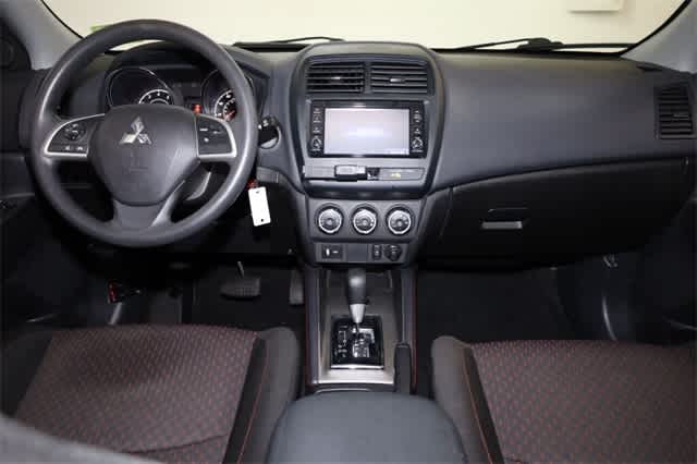 Thumbnail: 2019 Mitsubishi Outlander Sport - 17