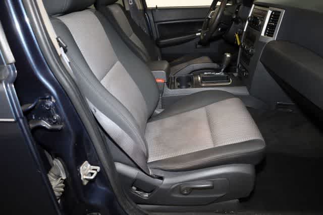 Thumbnail: 2008 Jeep Grand Cherokee - 30
