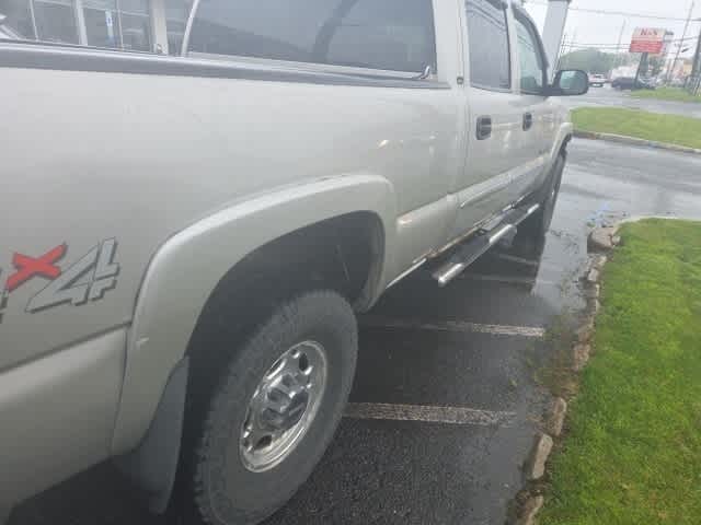 2004 GMC Sierra 2500  14