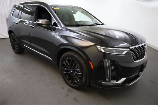Thumbnail: 2022 Cadillac XT6 - 10