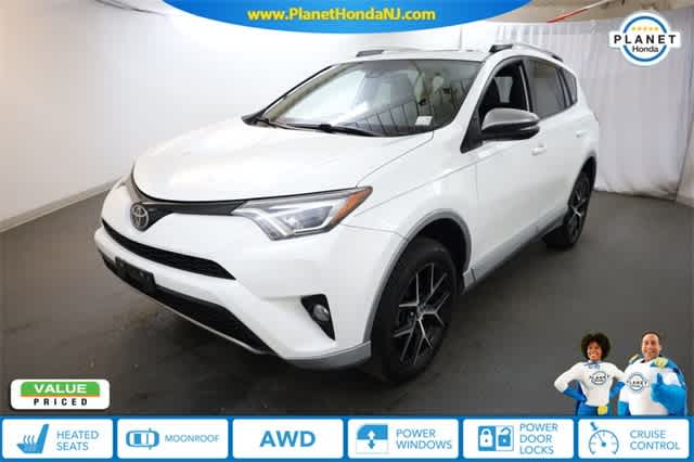 2018 Toyota RAV4 SE's photo