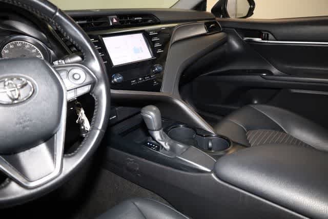 Thumbnail: 2019 Toyota Camry - 15