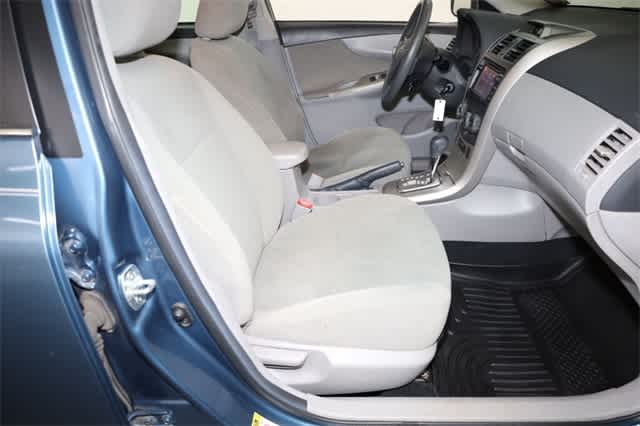 Thumbnail: 2013 Toyota Corolla - 20