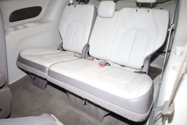 Thumbnail: 2019 Chrysler Pacifica - 21