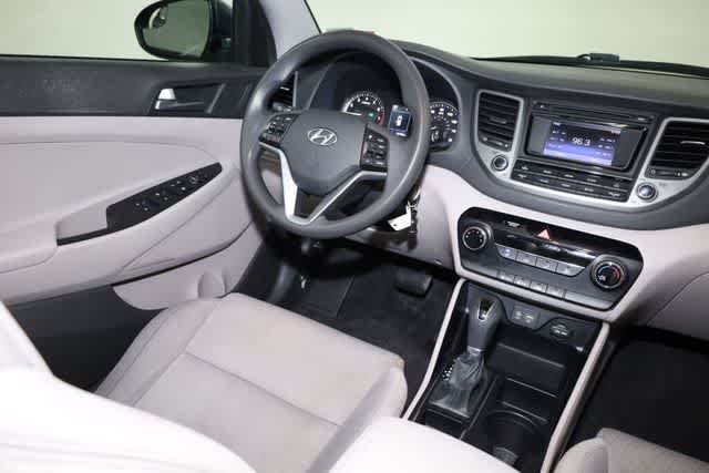 Thumbnail: 2016 Hyundai Tucson - 16