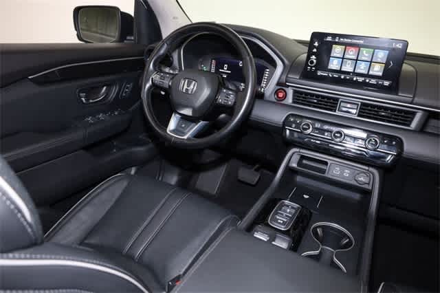 Thumbnail: 2023 Honda Pilot - 16