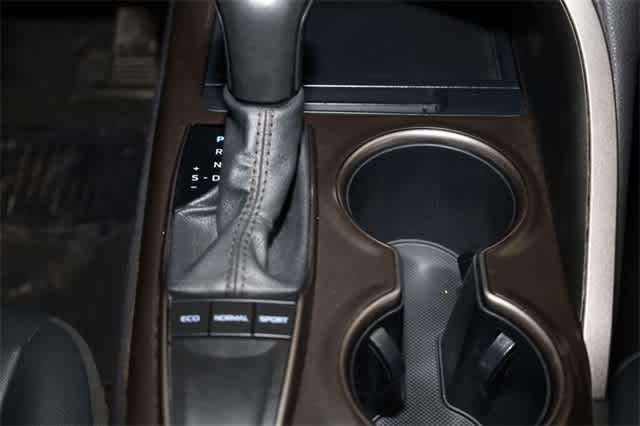 Thumbnail: 2023 Toyota Camry - 31