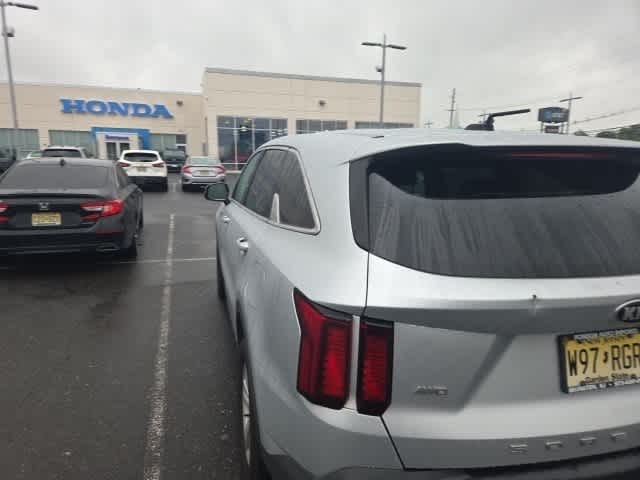 Thumbnail: 2021 Kia Sorento - 9