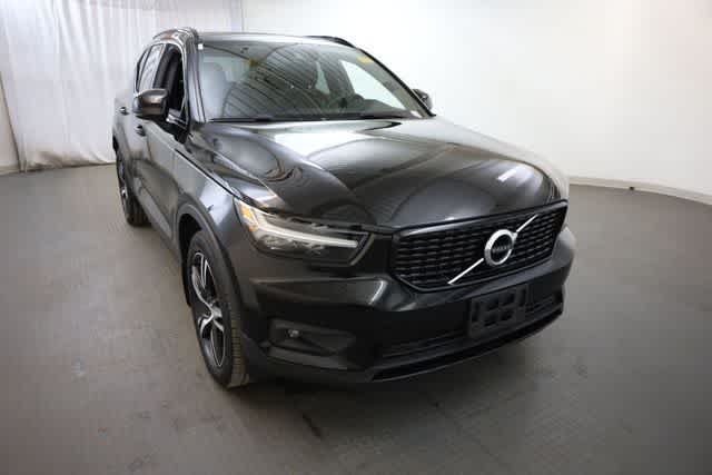 Thumbnail: 2021 Volvo XC40 - 11