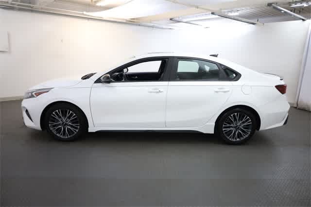 Thumbnail: 2023 Kia Forte - 3