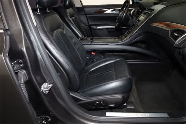 Thumbnail: 2016 Lincoln MKZ - 20