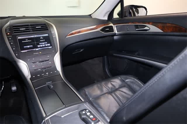 Thumbnail: 2016 Lincoln MKZ - 18