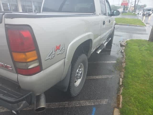 2004 GMC Sierra 2500  13