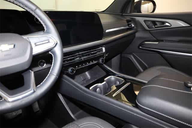 Thumbnail: 2024 Chevrolet Traverse - 23