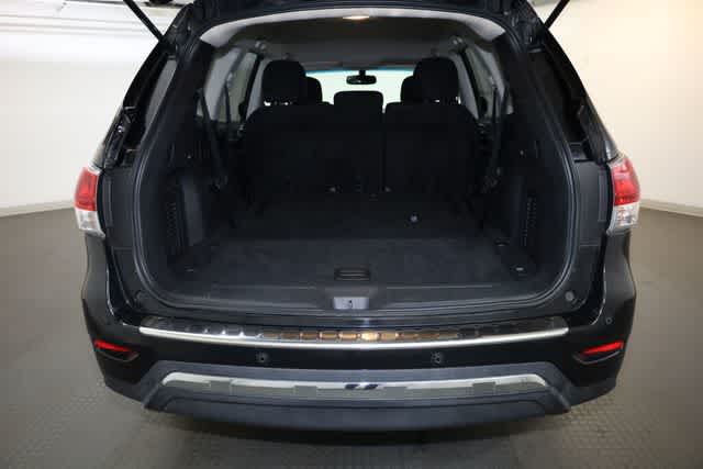 Thumbnail: 2015 Nissan Pathfinder - 32