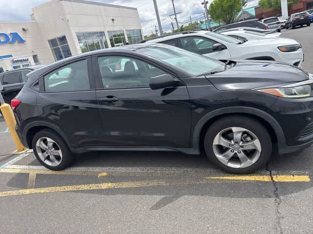 Thumbnail: 2019 Honda HR-V - 17