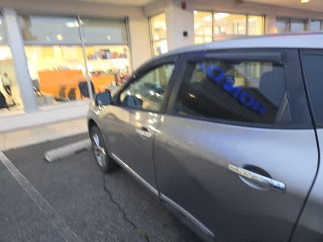 2011 Nissan Rogue S 6