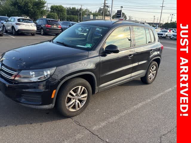 Thumbnail: 2015 Volkswagen Tiguan - 1