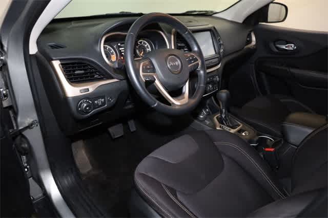 Thumbnail: 2015 Jeep Cherokee - 14