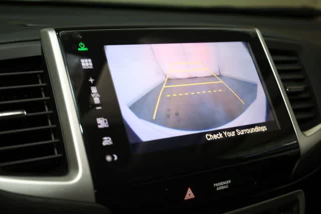 Thumbnail: 2016 Honda Pilot - 17