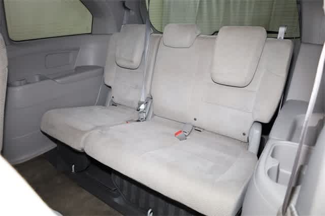 Thumbnail: 2011 Honda Odyssey - 22