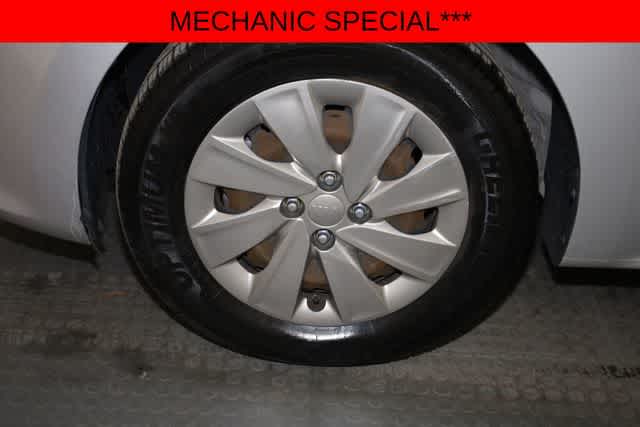 Thumbnail: 2018 Kia Rio - 33