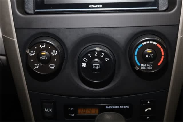 Thumbnail: 2010 Toyota Corolla - 28