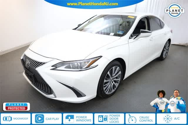 Thumbnail: 2020 Lexus ES - 1