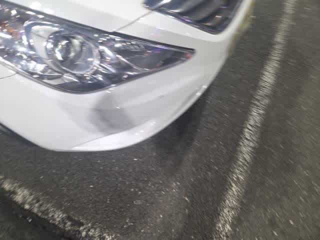 Thumbnail: 2011 Hyundai Sonata - 36