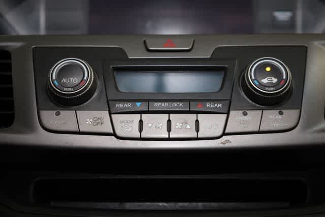 Thumbnail: 2012 Honda Odyssey - 25