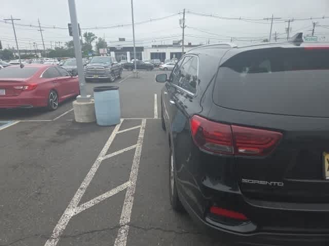 2019 Kia Sorento LX 8