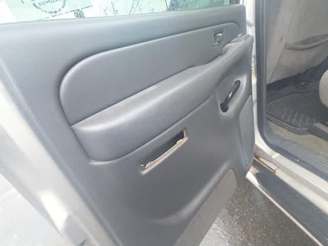 2004 GMC Sierra 2500  39
