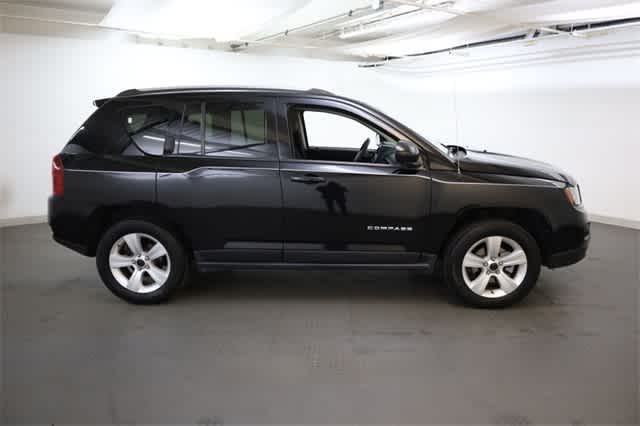 Thumbnail: 2017 Jeep Compass - 9
