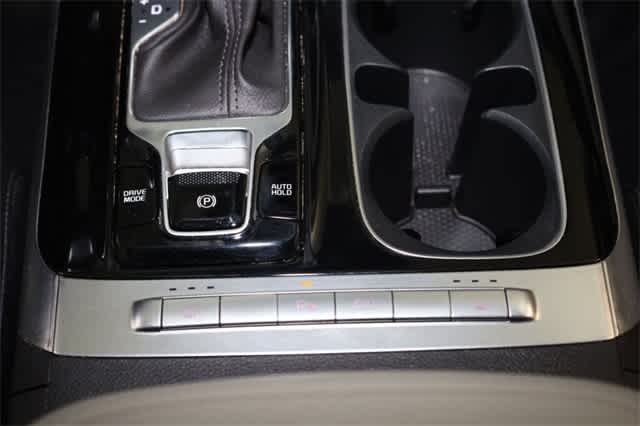 Thumbnail: 2022 Kia Carnival - 37