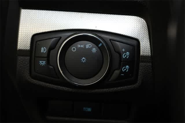 Thumbnail: 2014 Ford Explorer - 26