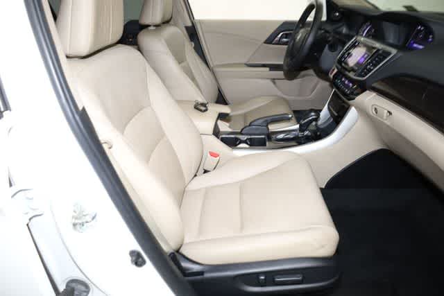 Thumbnail: 2016 Honda Accord - 33