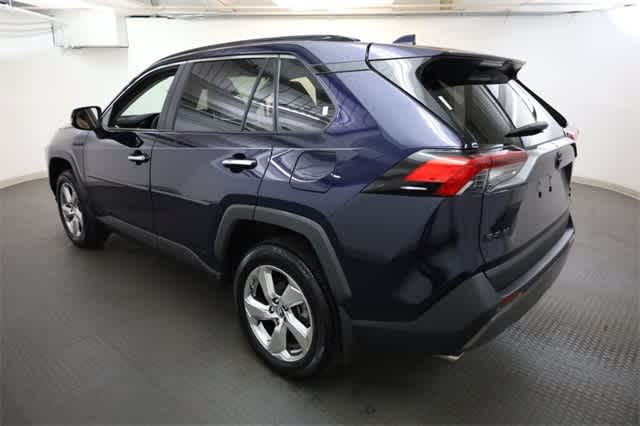 Thumbnail: 2019 Toyota RAV4 - 4