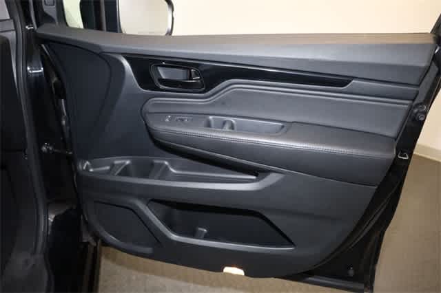 Thumbnail: 2023 Honda Odyssey - 23