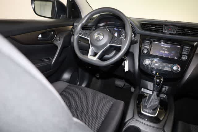 Thumbnail: 2020 Nissan Rogue Sport - 23