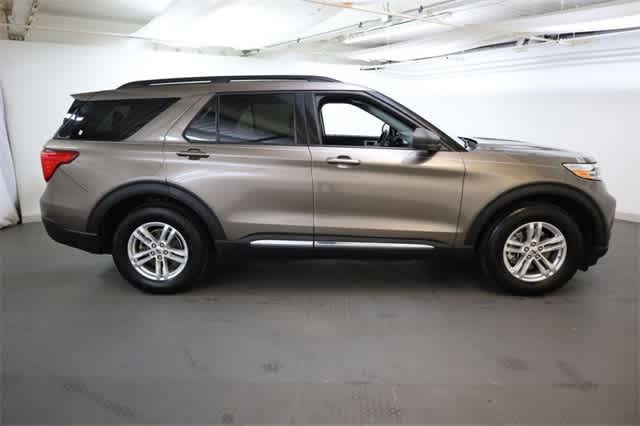 Thumbnail: 2021 Ford Explorer - 9