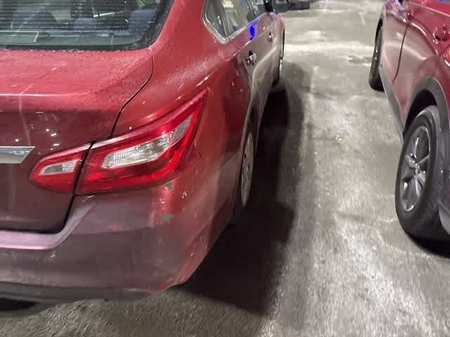 Thumbnail: 2016 Nissan Altima - 8