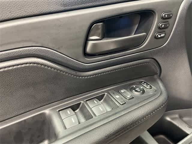 Thumbnail: 2026 Honda Odyssey - 12