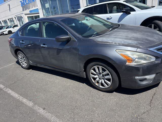 Thumbnail: 2013 Nissan Altima - 19