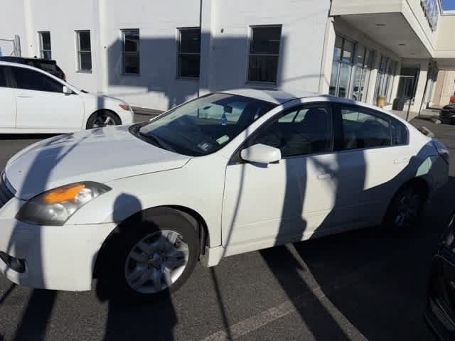 Thumbnail: 2009 Nissan Altima - 14