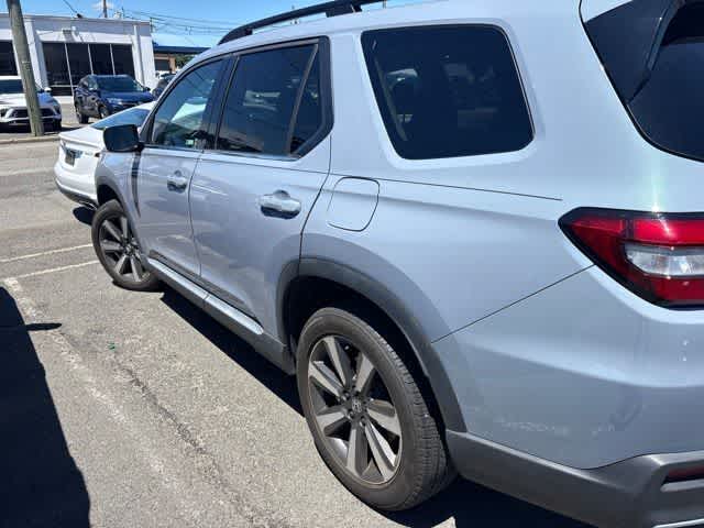 Thumbnail: 2023 Honda Pilot - 4
