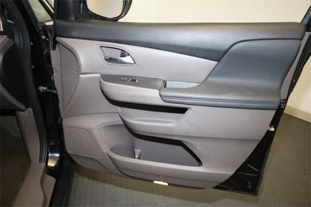 2015 Honda Odyssey EX-L 23