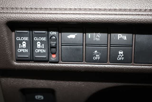 Thumbnail: 2018 Honda Odyssey - 19